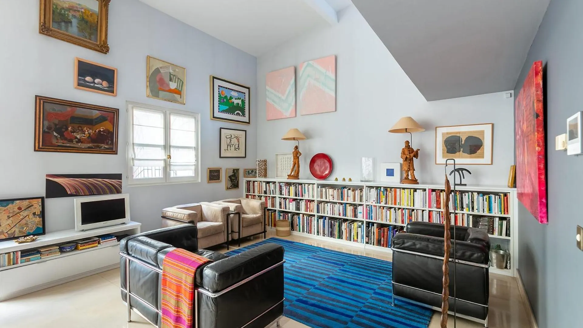 Duplex With Wifi Near The Seine location